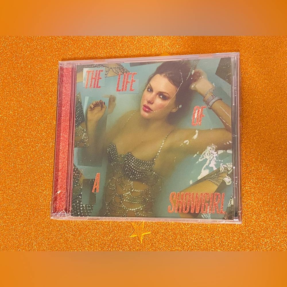 *NWT Unopened Taylor Swift The Life of a Showgirl CD